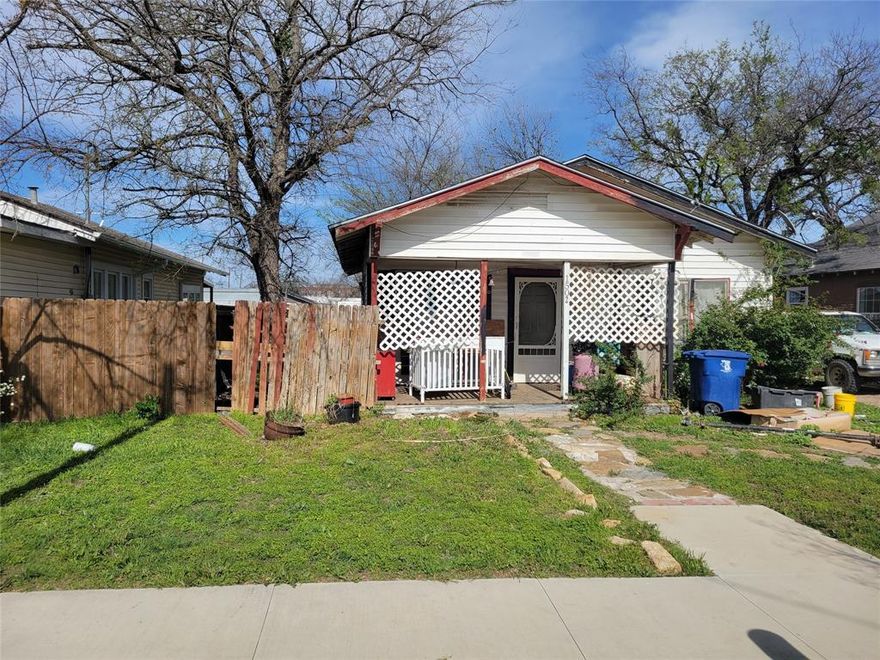 Home is situated close to town and within walking distance to several stores. It does need lots of work but could be a cutie with the right updates. If your a handyman and want to take on a project, I've got one for you. Lets go take a look!!