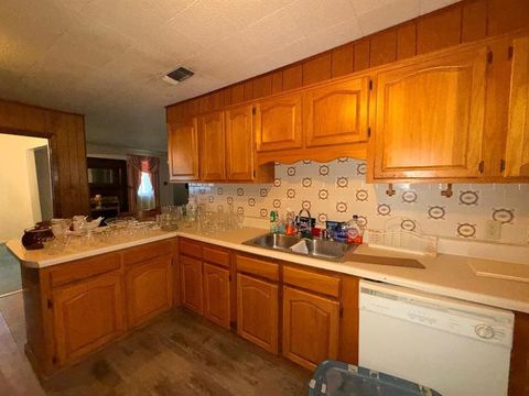 Tiny photo for 3125 Rock Creek Road, Mineral Wells, TX 76067 (MLS # 21092892)