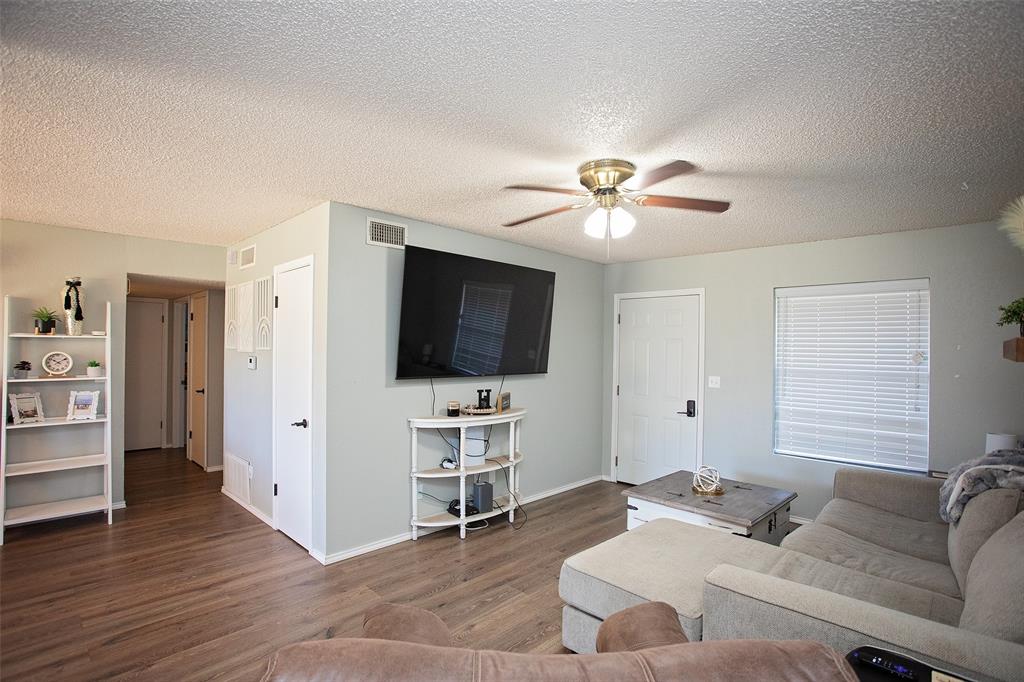 111 Candlestick Drive