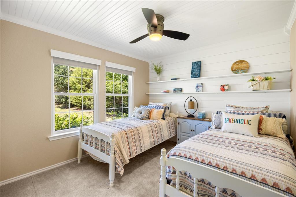 Sealey Ridge - Residential