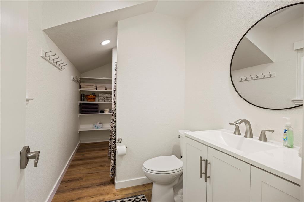 Sealey Ridge - Residential