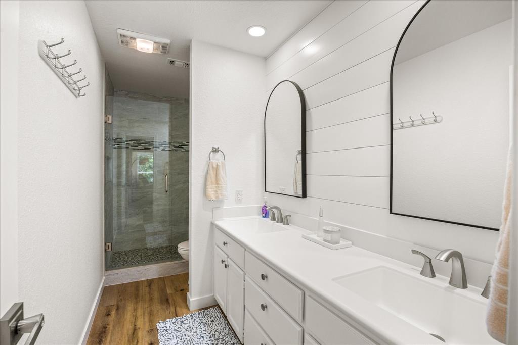 Sealey Ridge - Residential