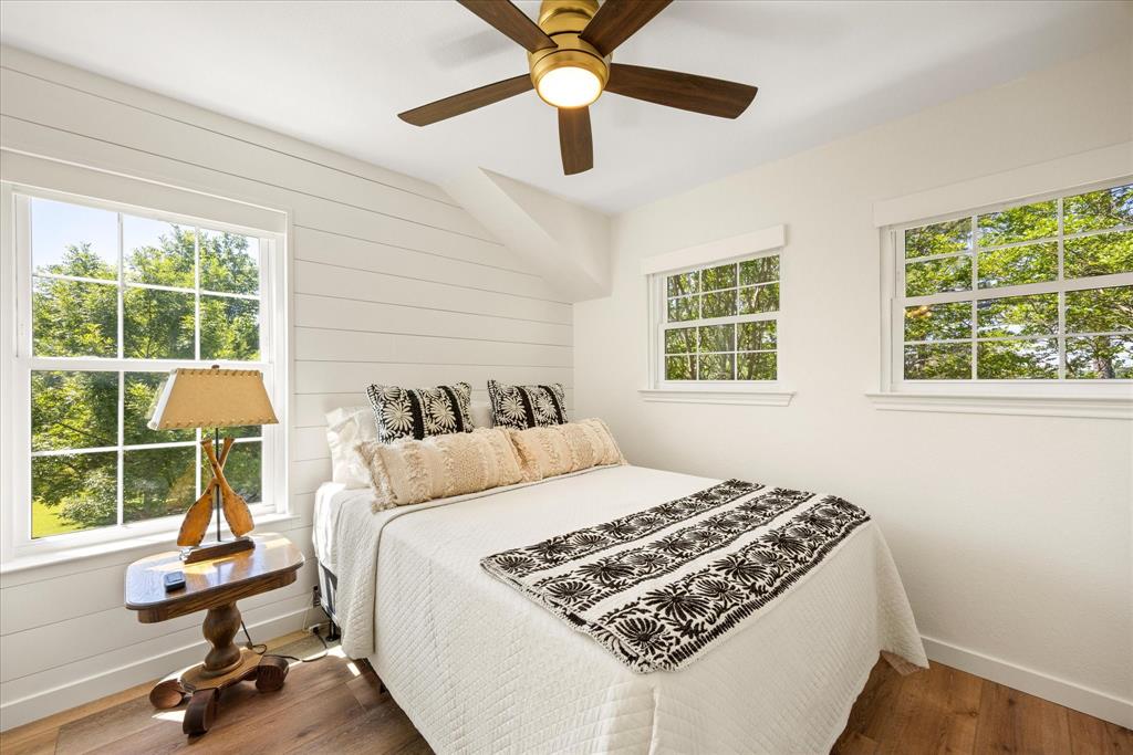 Sealey Ridge - Residential