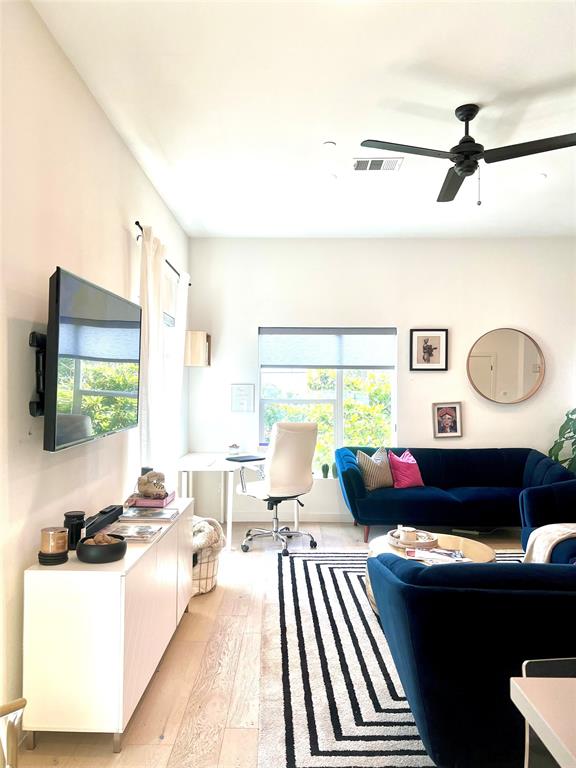 1505 N Garrett Avenue 204