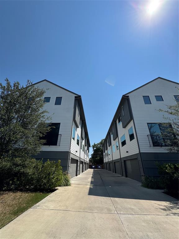 Garrett Park Townhomes - Residential