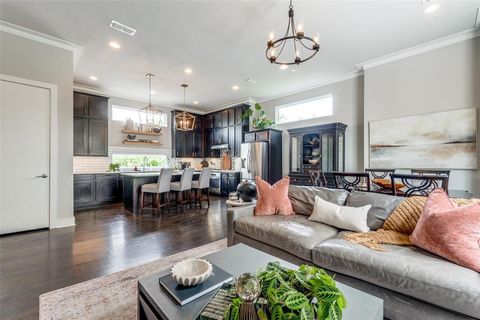 Photo of 1922 Ashby Street #2D, Dallas, TX 75204 (MLS # 21247090)