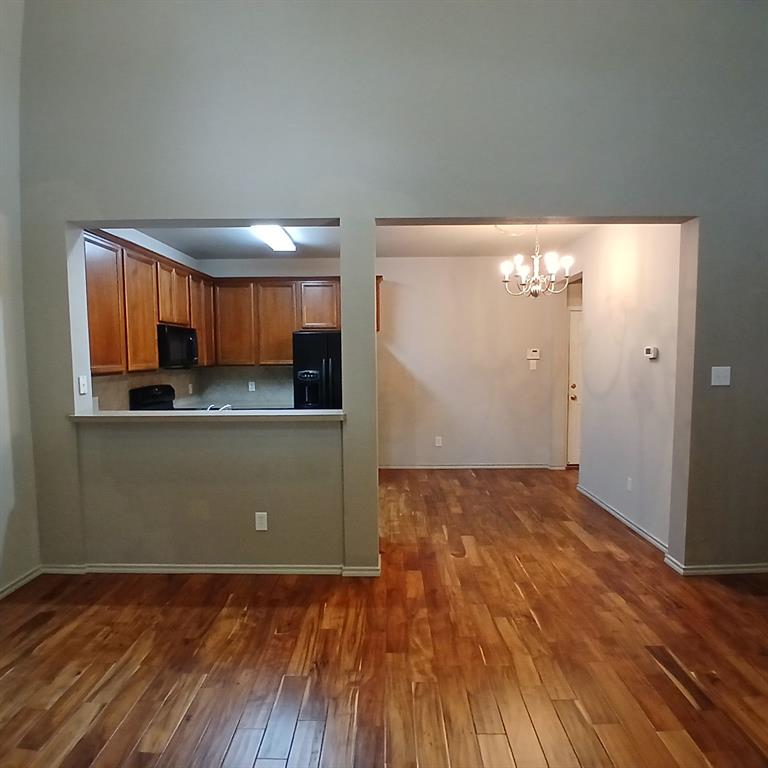 4051 Kyndra Circle