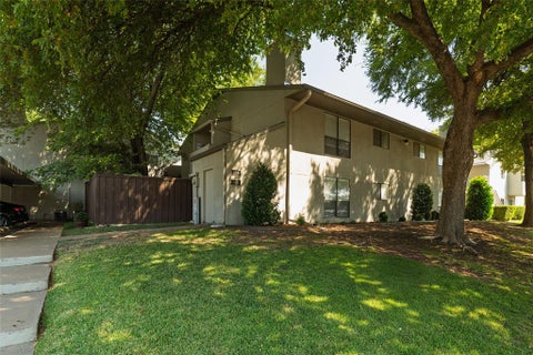 Tiny photo for 4920 Byers Avenue #B, Fort Worth, TX 76107 (MLS # 21340859)