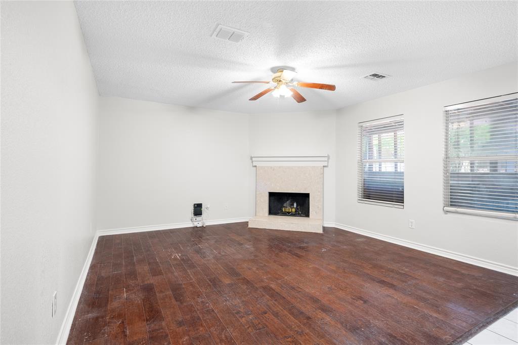 1426 Danbury Drive