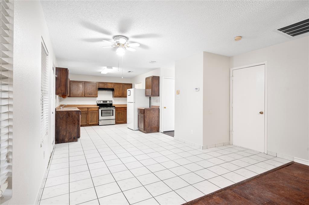 1426 Danbury Drive