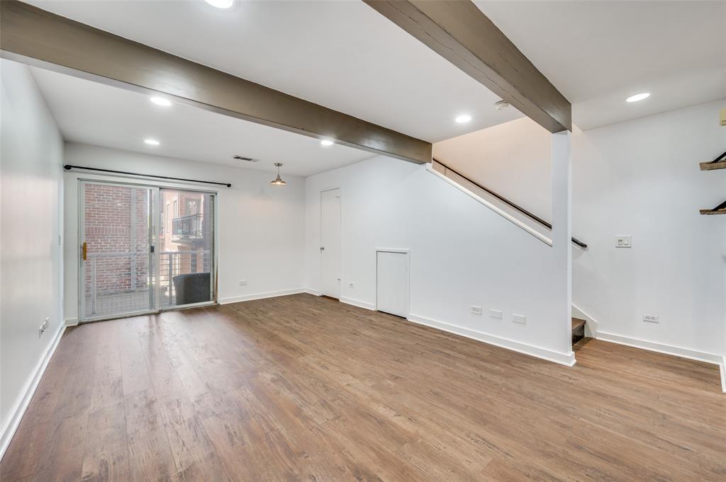 4231 Travis Street 22