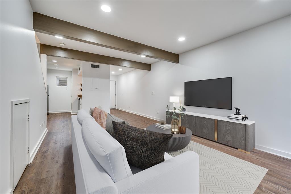 4231 Travis Street 22