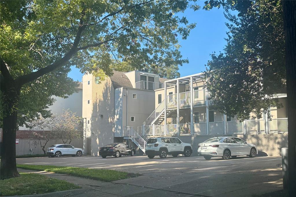 4231 Travis Street 22