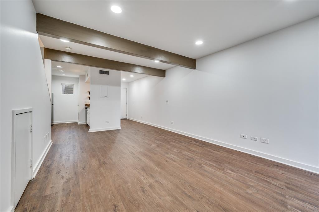 4231 Travis Street 22