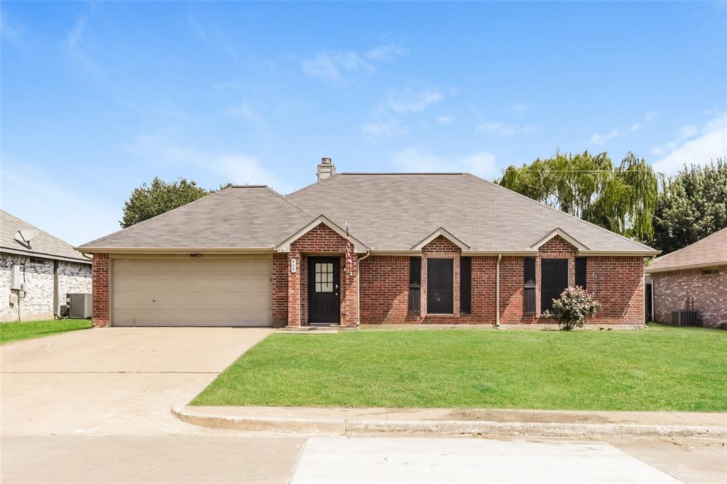 Photo 1 of 17 — 409 Roan Lane, Red Oak, TX 75154