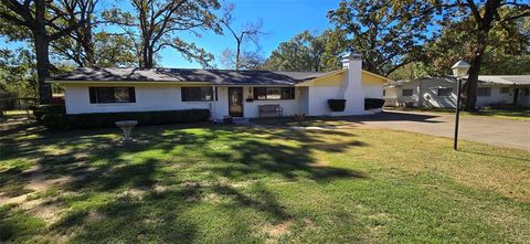 A home in Grand Saline