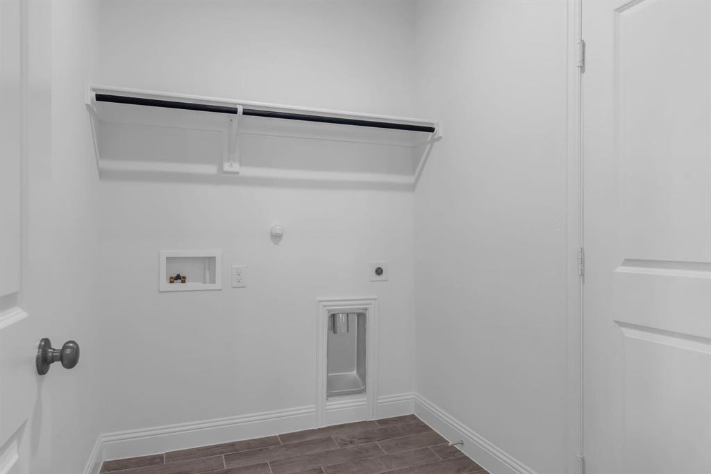 Anacapri, Ph 1b - Residential Lease