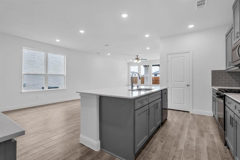 Anacapri, Ph 1b - Residential Lease