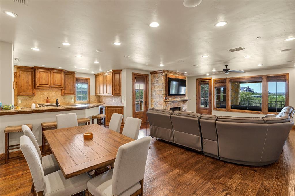 1693 Scenic Drive 101