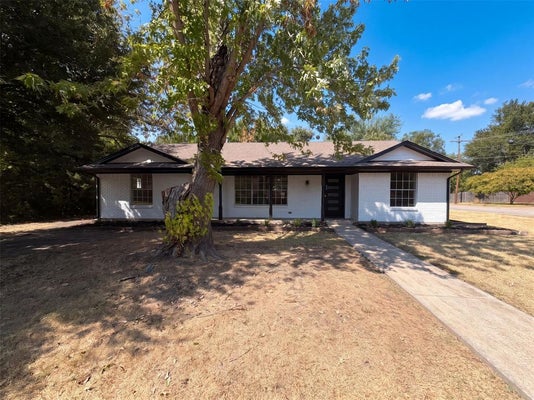 1329 WELLINGTON DR, DENTON, TX 76209 - Image 70b102c0d7cdf211cfbe4e7873d8d964/4022292913