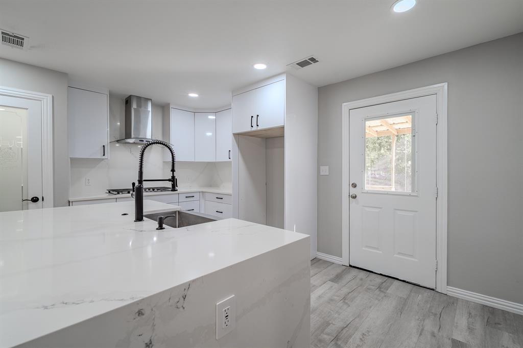 Vought Manor 04 - Residential