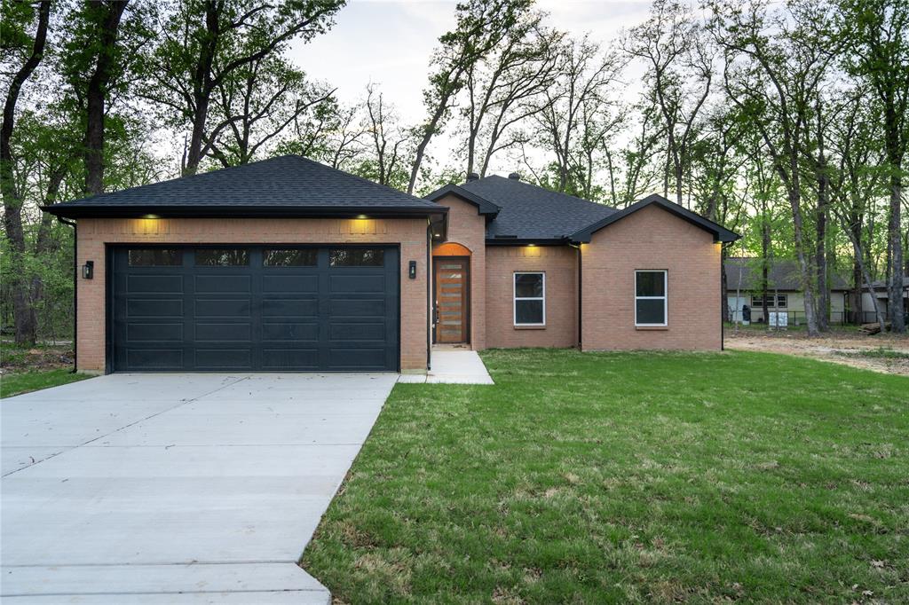 WHITLEY SUR, BEACHWOOD ESTS SEC E - Residential