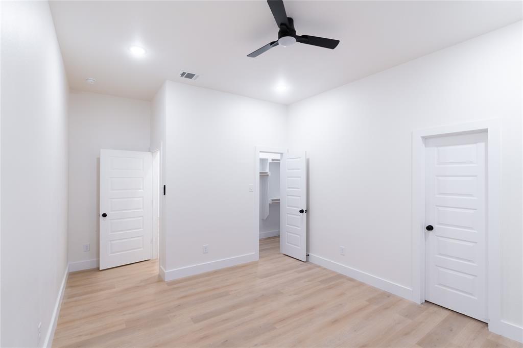 WHITLEY SUR, BEACHWOOD ESTS SEC E - Residential