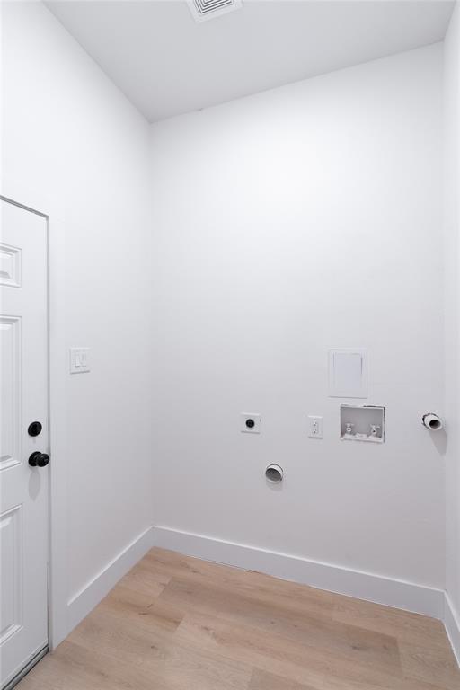 WHITLEY SUR, BEACHWOOD ESTS SEC E - Residential