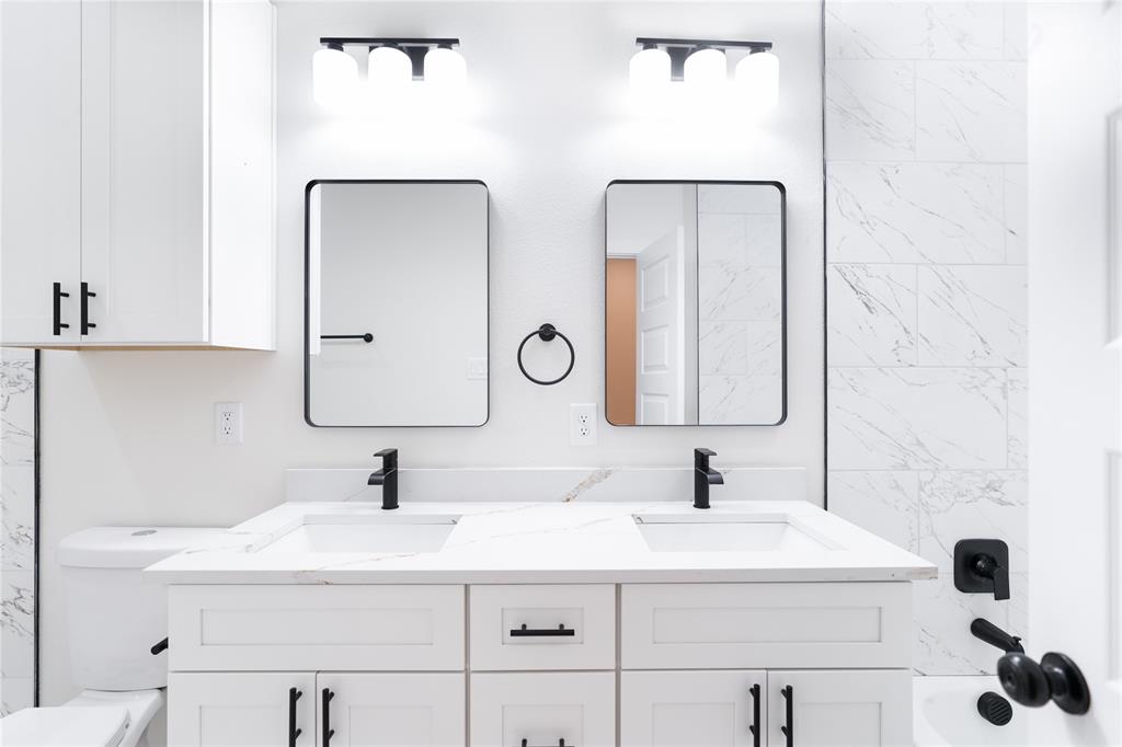 WHITLEY SUR, BEACHWOOD ESTS SEC E - Residential