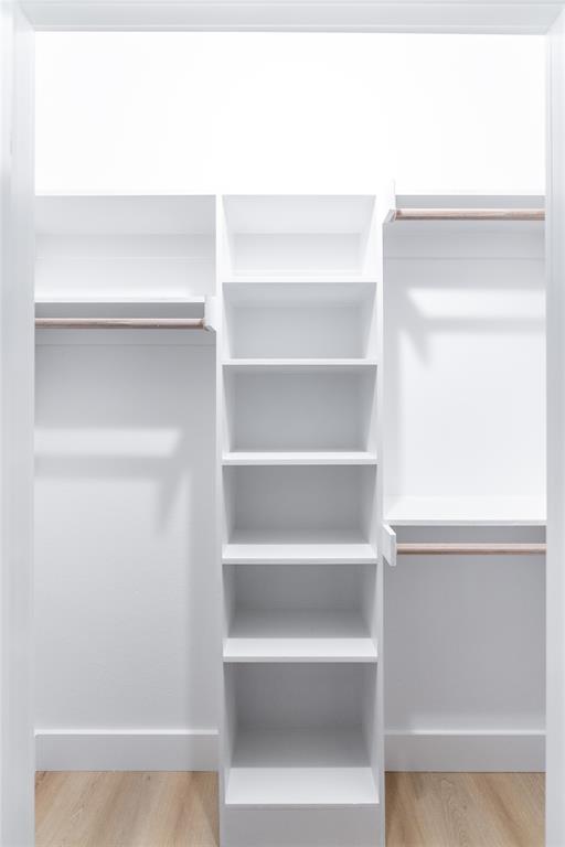 WHITLEY SUR, BEACHWOOD ESTS SEC E - Residential