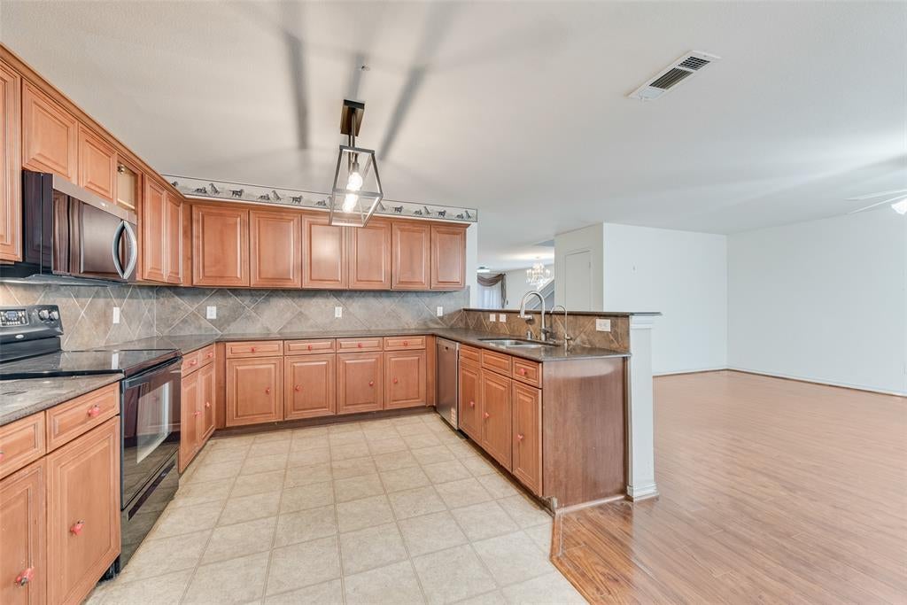 3506 Ridge Elm Drive