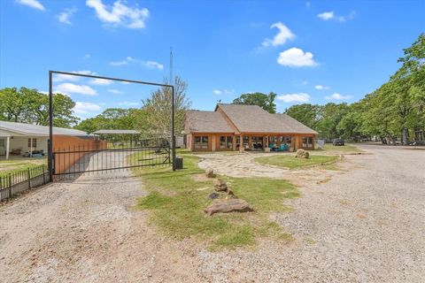 Photo of 7272 County Road 3516, Quinlan, TX 75474 (MLS # 21227743)