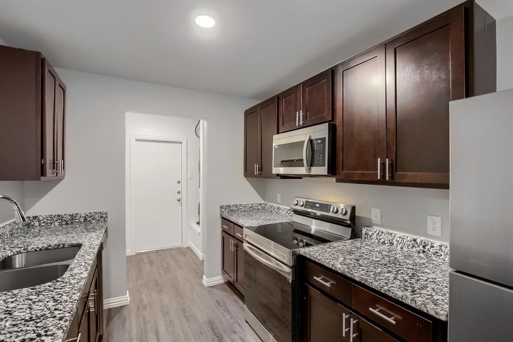 824 E Pecan Avenue 828