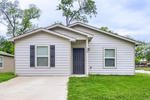 824 E Pecan Avenue 828 Waco TX 76704