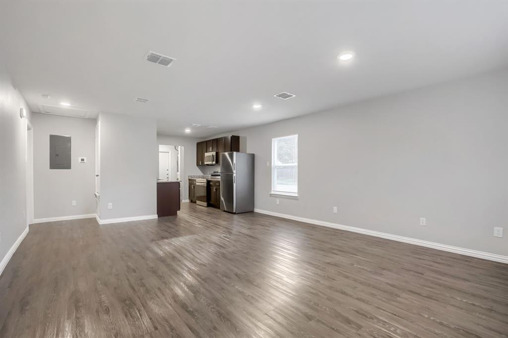 824 E Pecan Avenue 828
