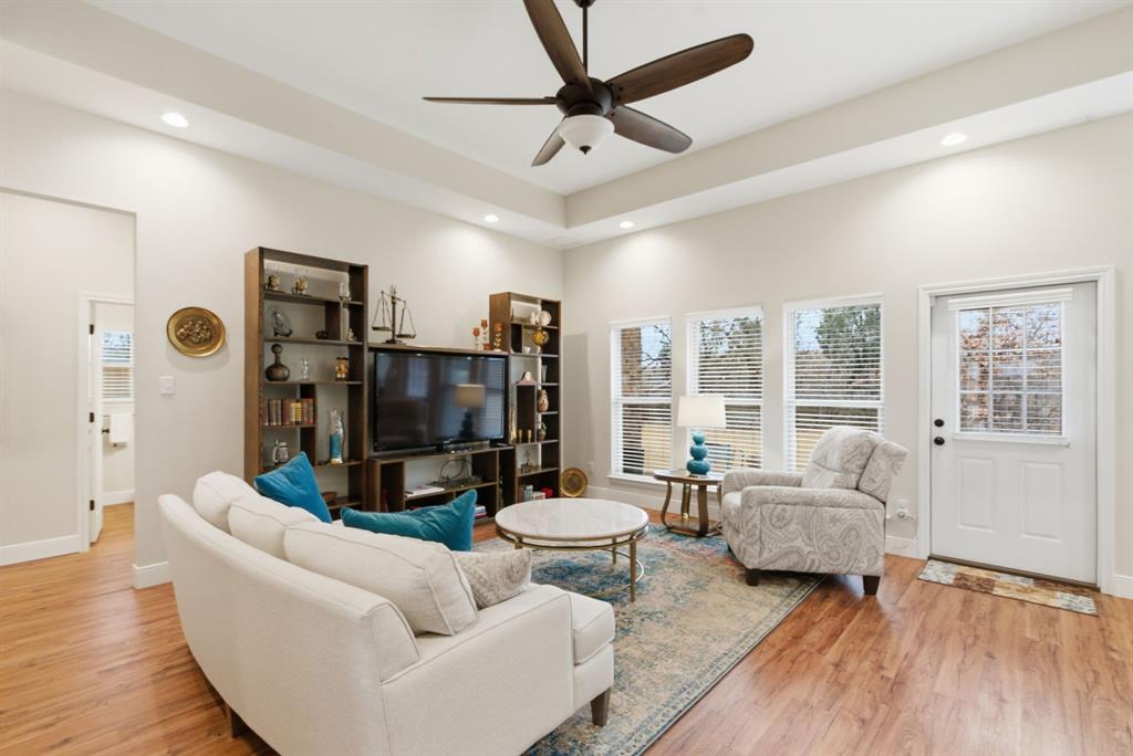 2201 Springhill Court