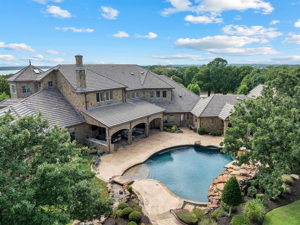 Chateau Du Lac Ph I - Residential