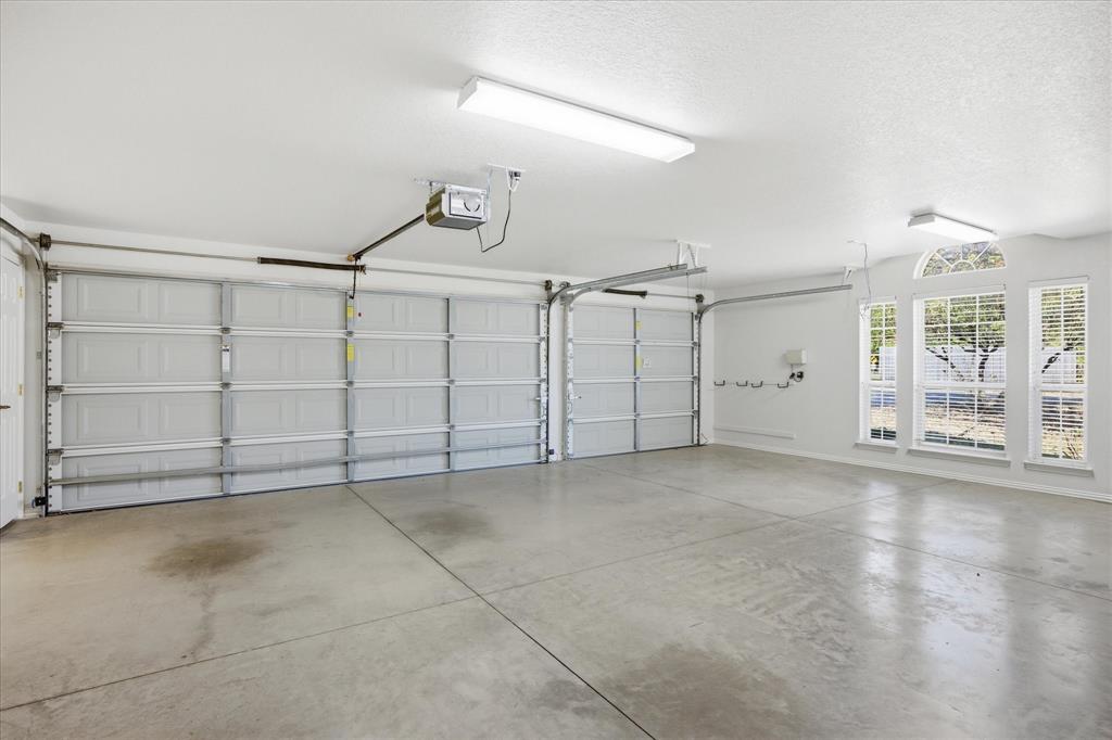 Laguna Tres Estate - Residential