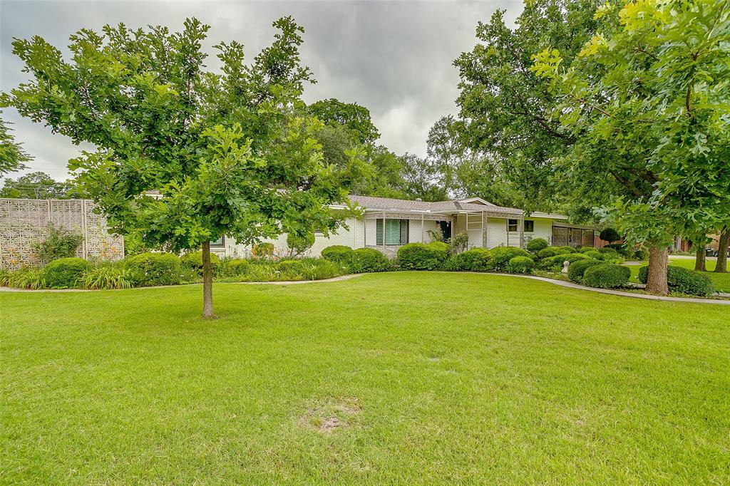 200 LAKERIDGE Road