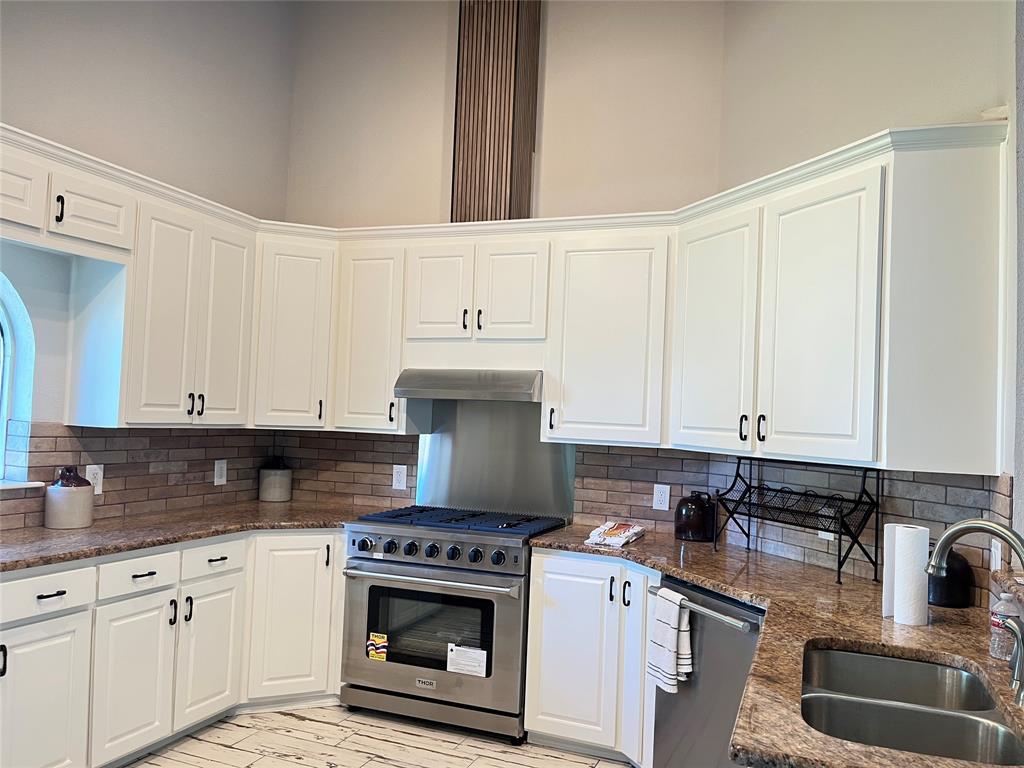 1540 Nightingale Circle