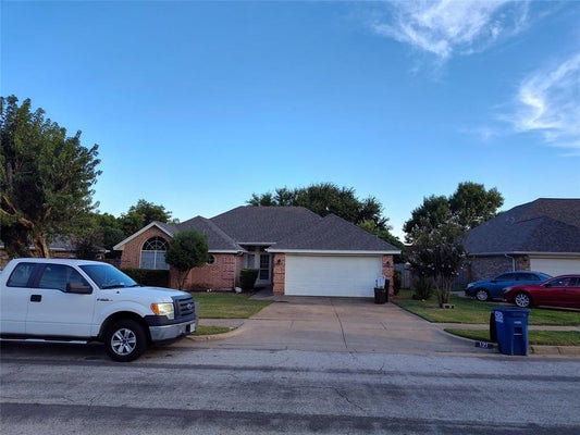 121 CANTERBURY ST, EULESS, TX 76039 - Image 70c8b1d2b4e9386fd8c2a3b761bf5fb6/283241909