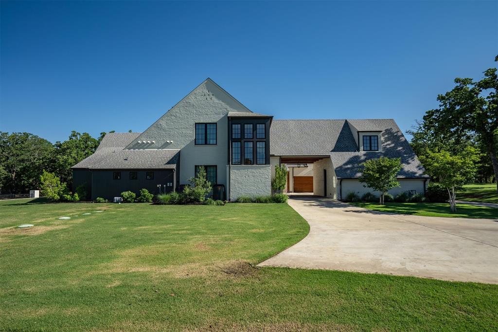 325 W Hickory Ridge Circle