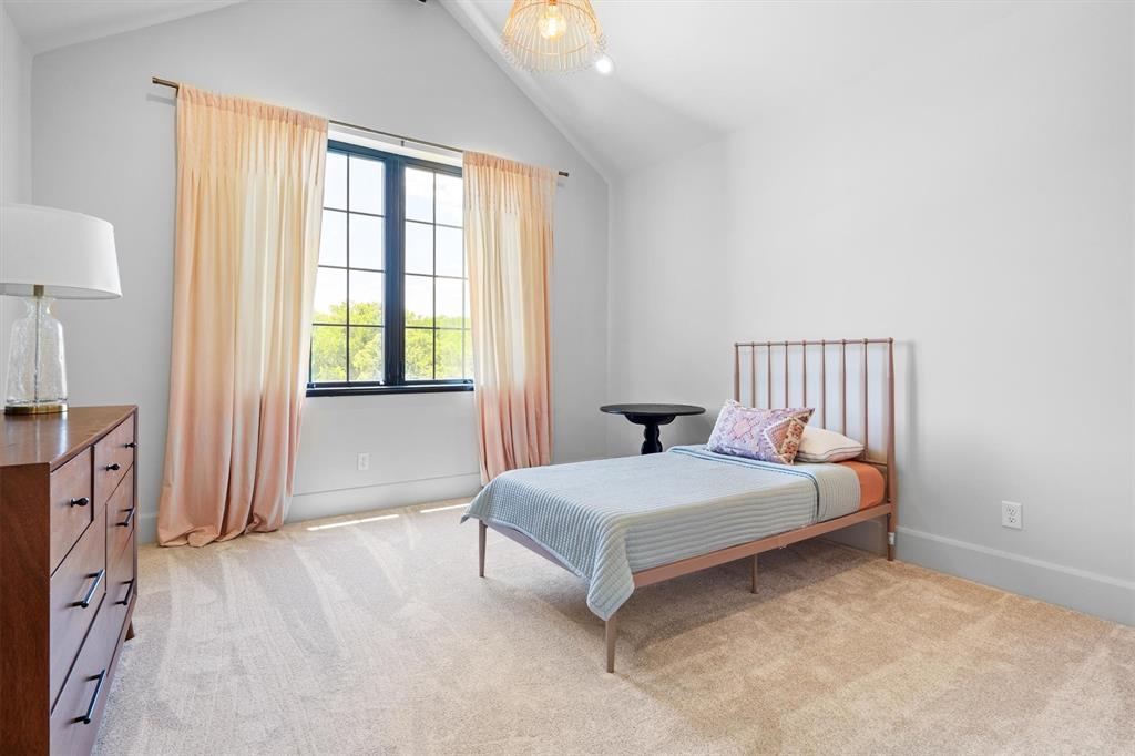 Hickory Hill Estate - Residential