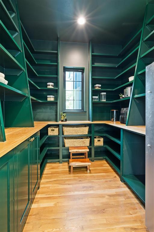 Hickory Hill Estate - Residential