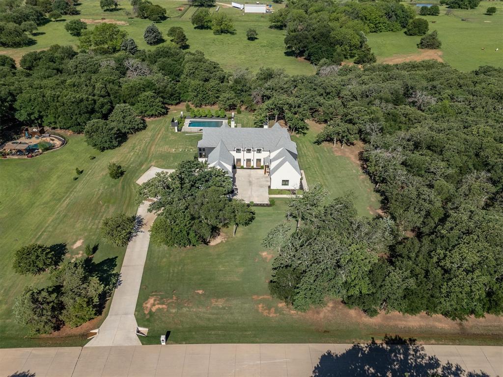325 W Hickory Ridge Circle