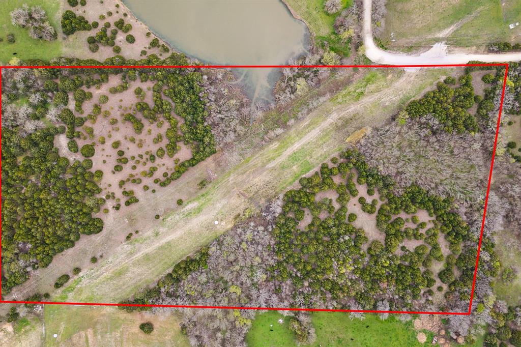 25 acres County Road 672