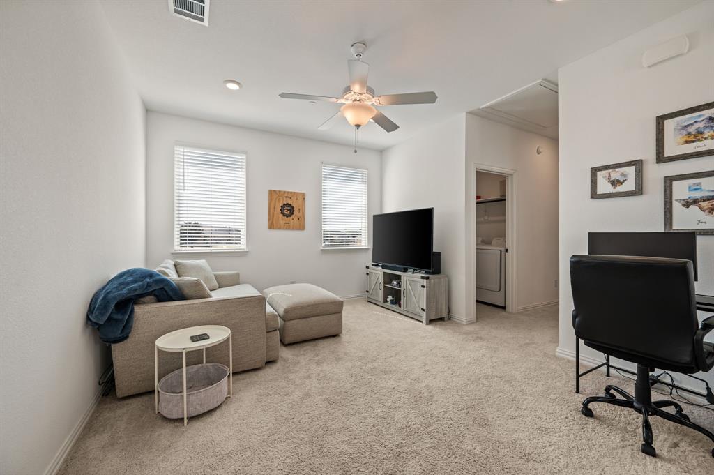 6201 Queens Path