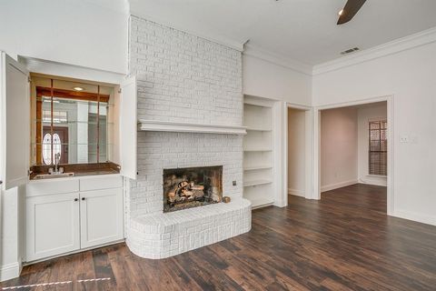 Tiny photo for 1115 Olde Towne Drive, Irving, TX 75061 (MLS # 21197538)