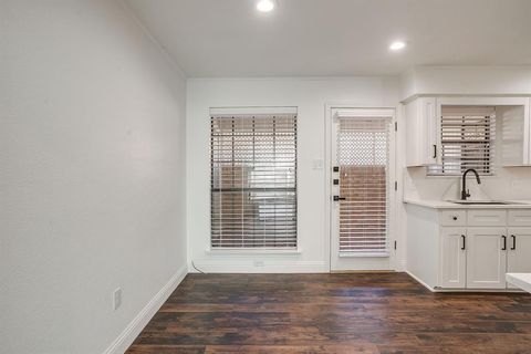 Tiny photo for 1115 Olde Towne Drive, Irving, TX 75061 (MLS # 21197538)