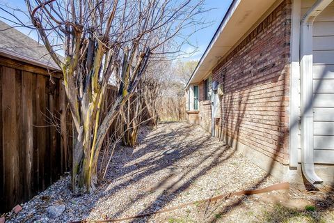 Tiny photo for 1115 Olde Towne Drive, Irving, TX 75061 (MLS # 21197538)